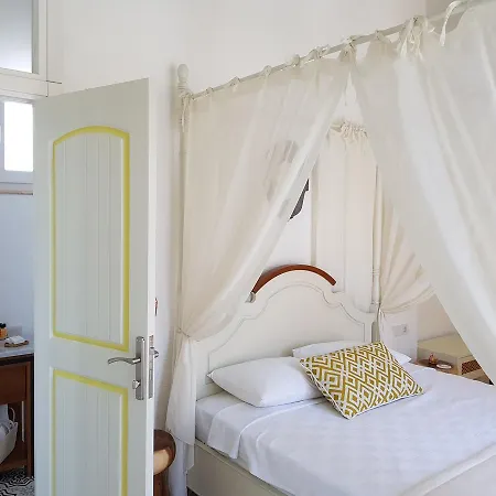 Lilaverde Alacati Bed & Breakfast