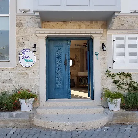 Bed & Breakfast Lilaverde Alacati *